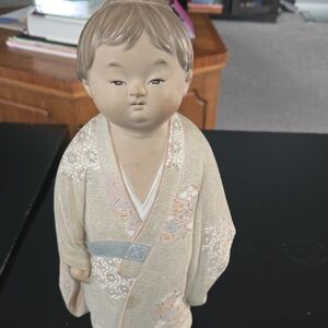 Ceramic Figurine in Cream Kimono